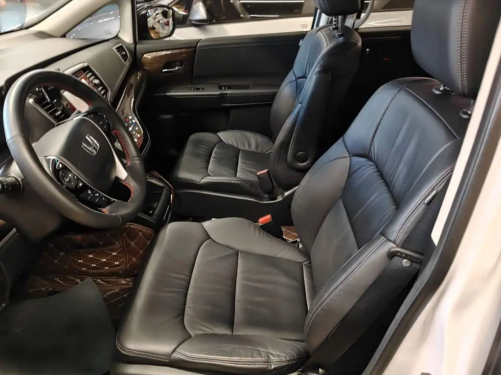 Honda Odyssey 2018 — Photo 13/15