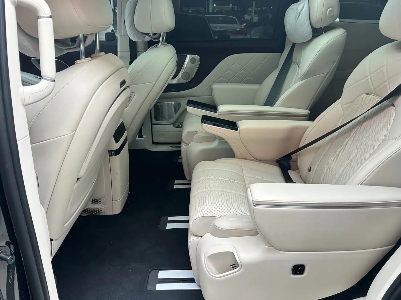 Voyah Auto Voyah Dreamer 2026 — Photo 8/13