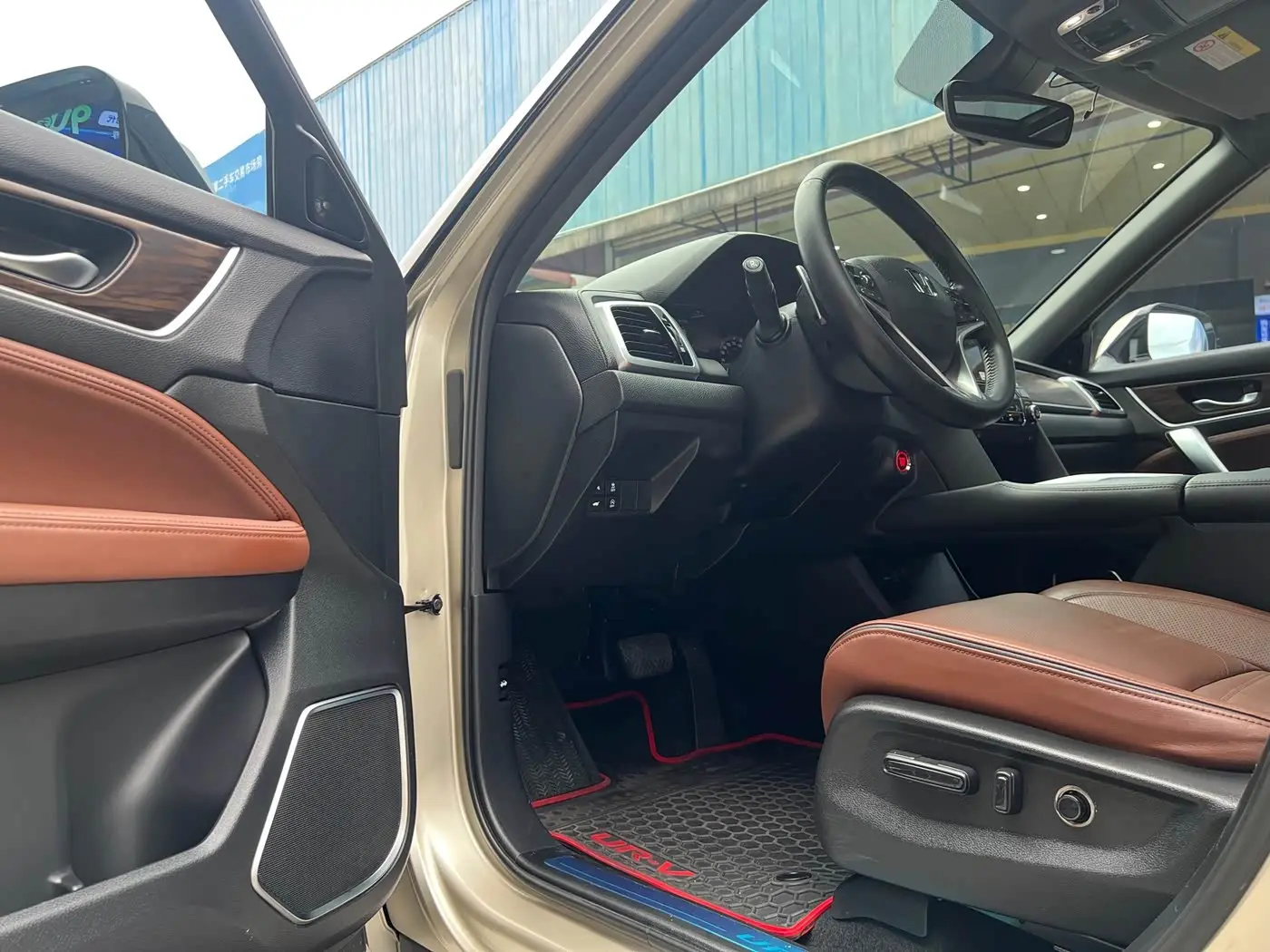 Honda UR-V 2018 — Фото 10/17