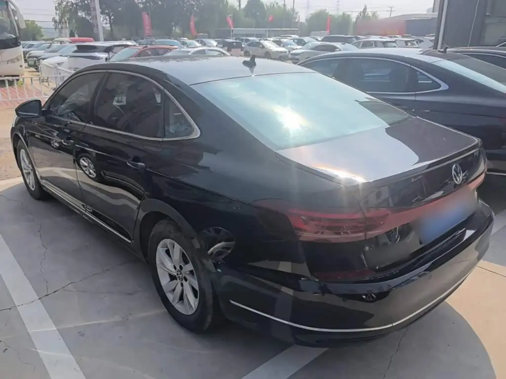Volkswagen Passat 2025 — Photo 5/20