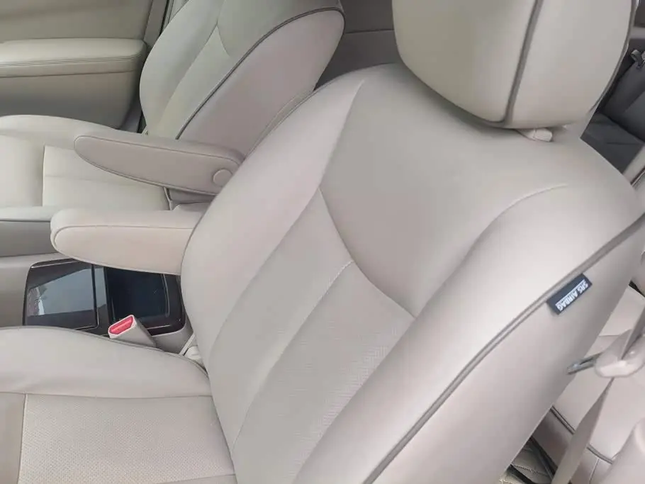 Nissan Quest 2017 — Şəkil 9/16
