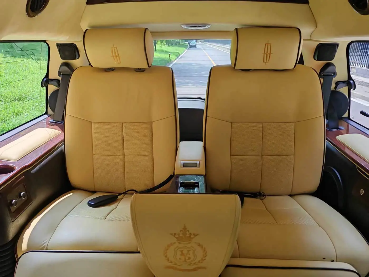 Lincoln Navigator 2013 — Photo 14/17