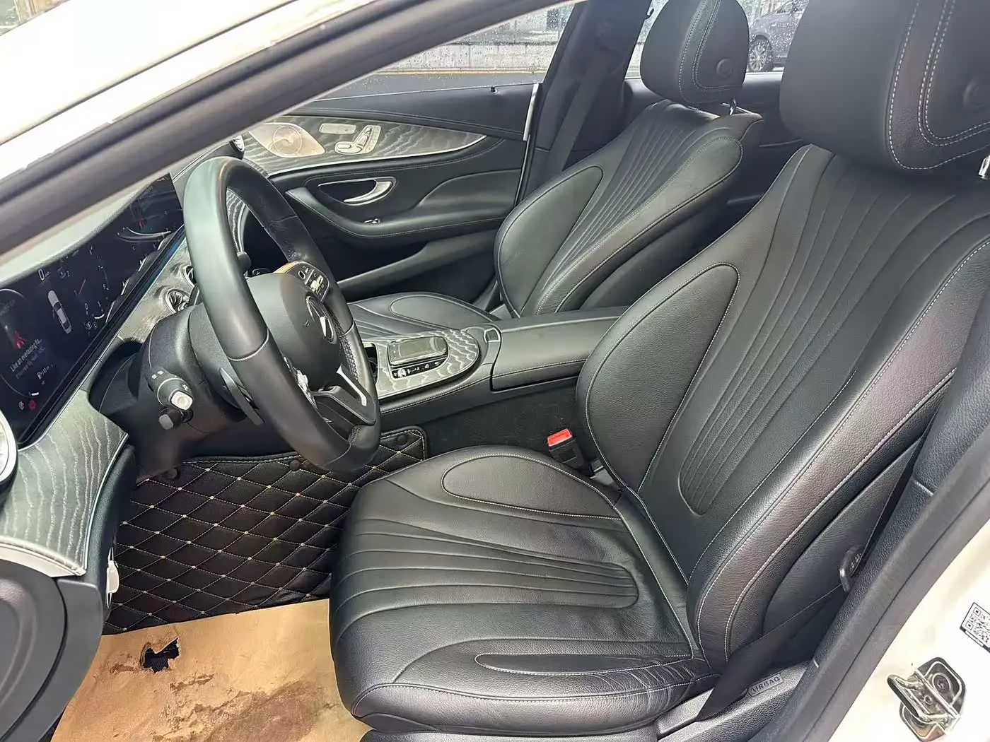 Mercedes-Benz CLS 2021 — Photo 5/11