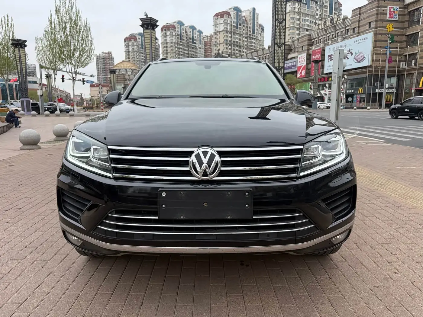 Volkswagen Touareg 2018 — Фото 2/19