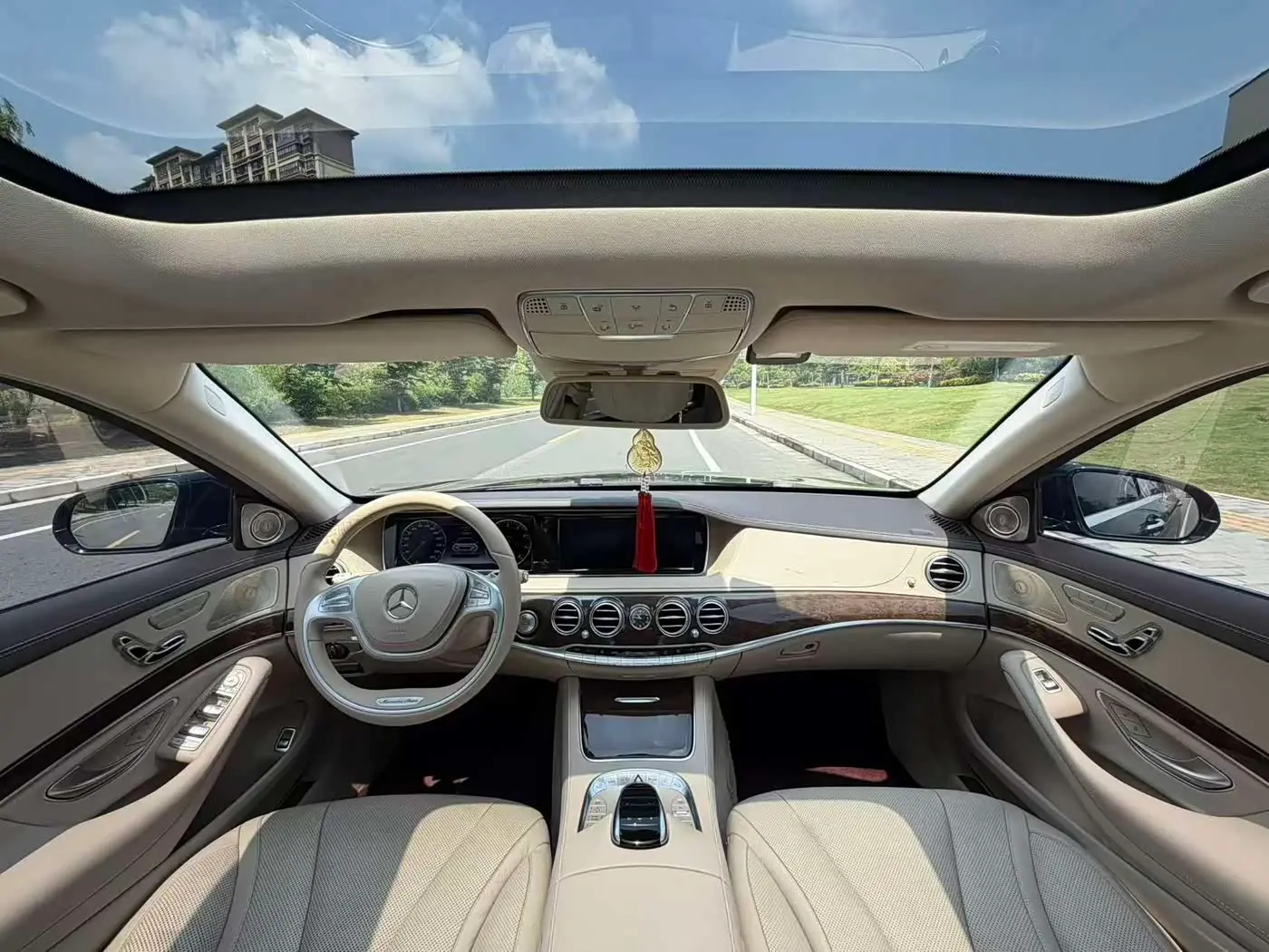 Mercedes-Benz S-Class 2016 — Photo 14/17