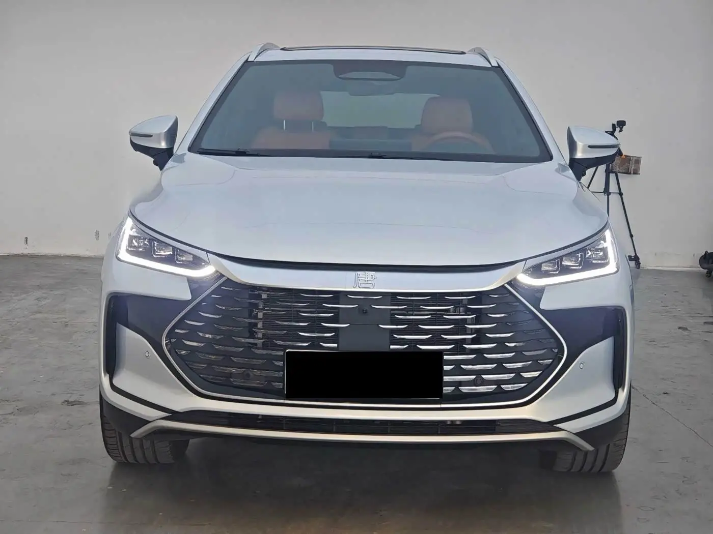 BYD Tang New Energy 2026 — Photo 2/9