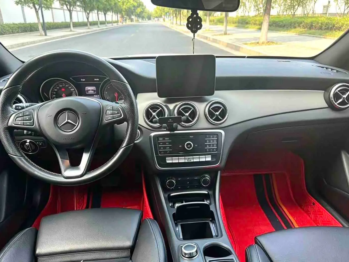 Mercedes-Benz CLA 2018 — Фото 3/5