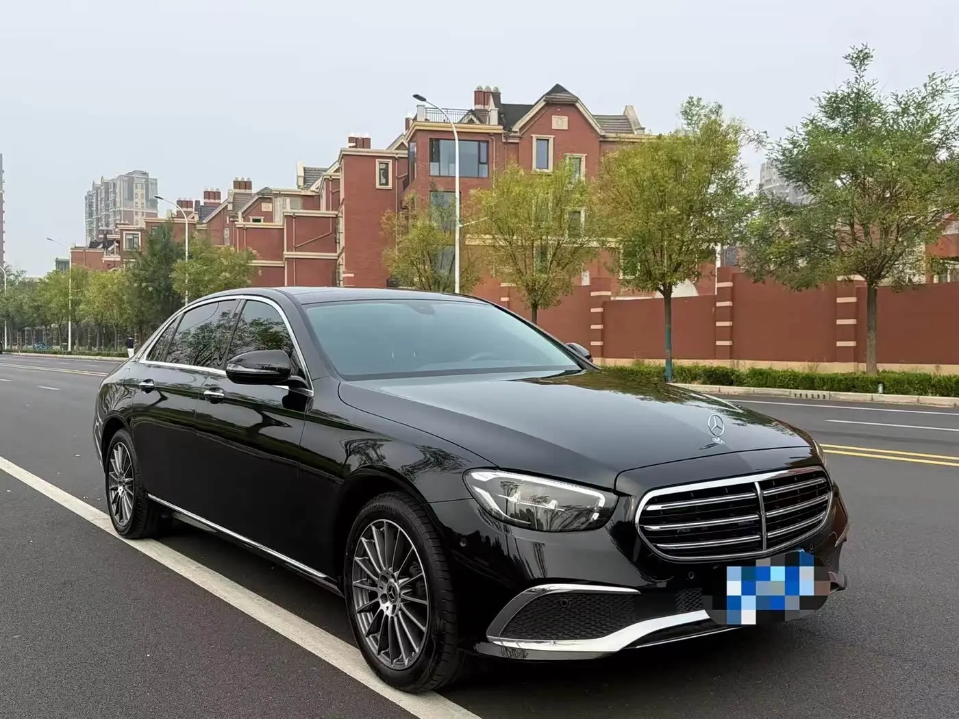 Mercedes-Benz E-Class 2023 — Photo 19/20