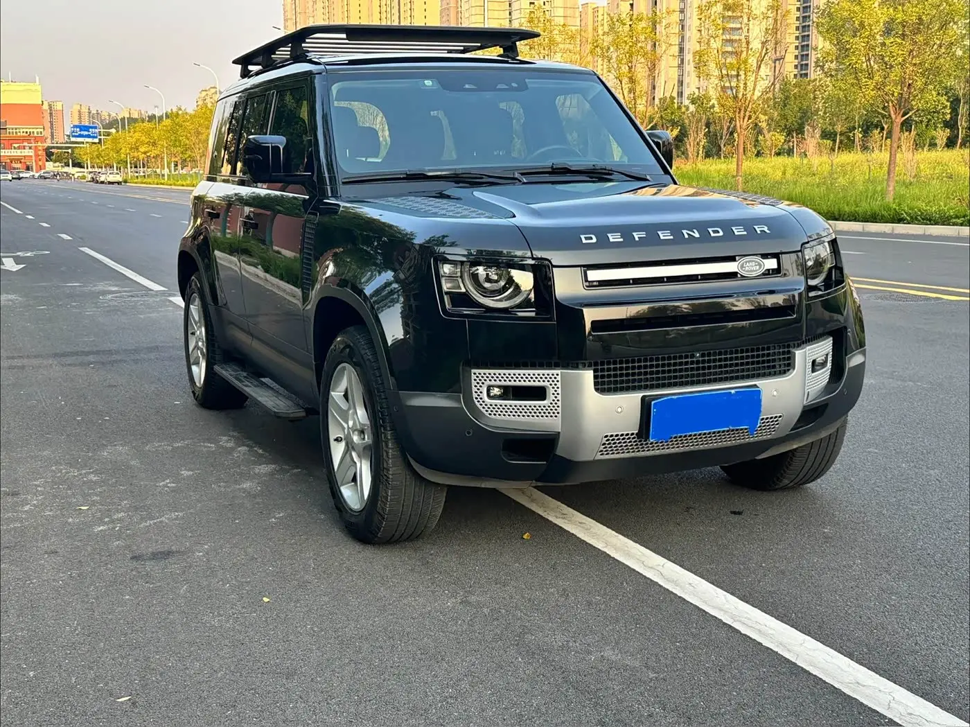 Land Rover Defender 2020 — Фото 18/20