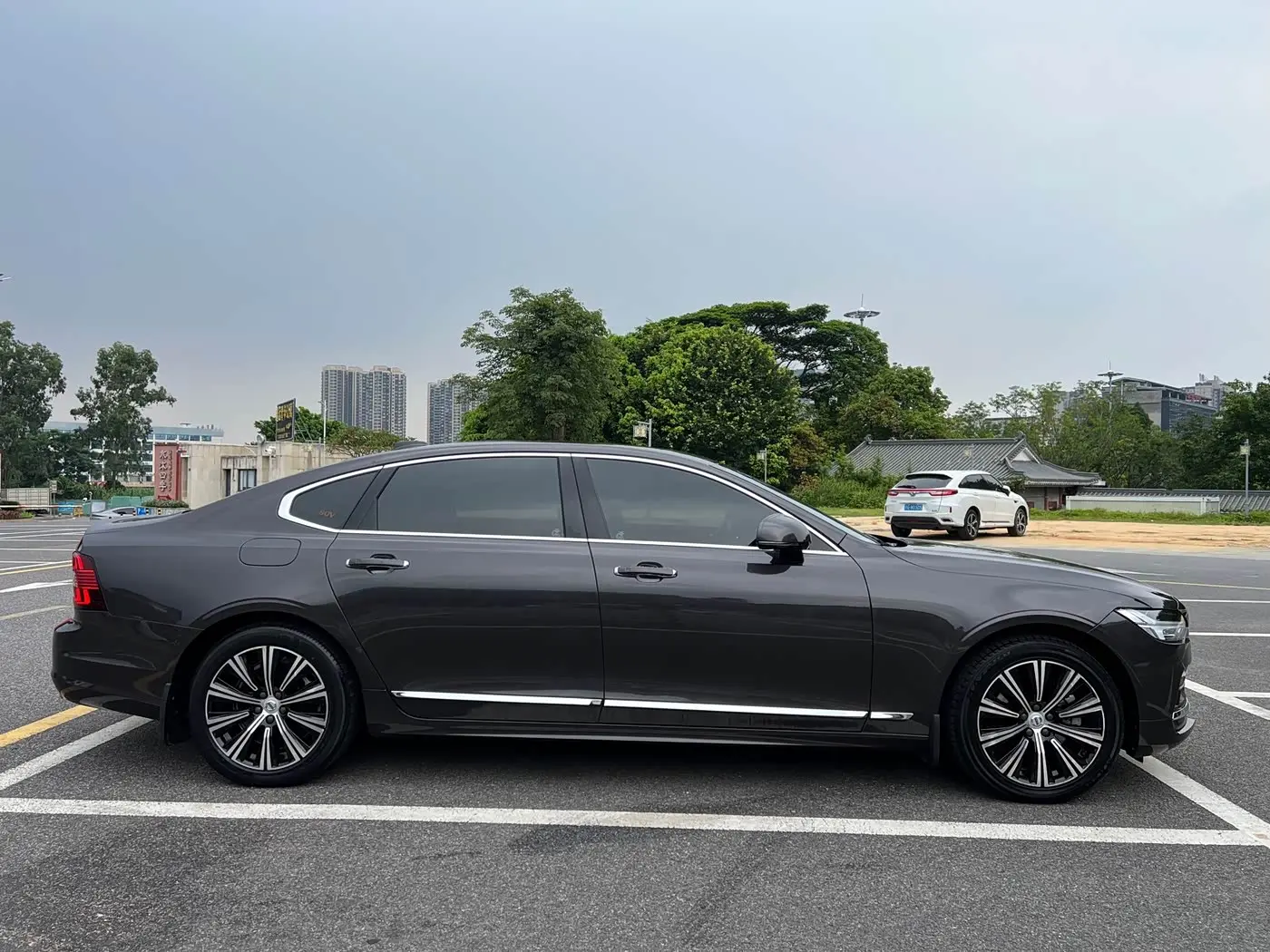 Volvo S90 2021 — Фото 4/11