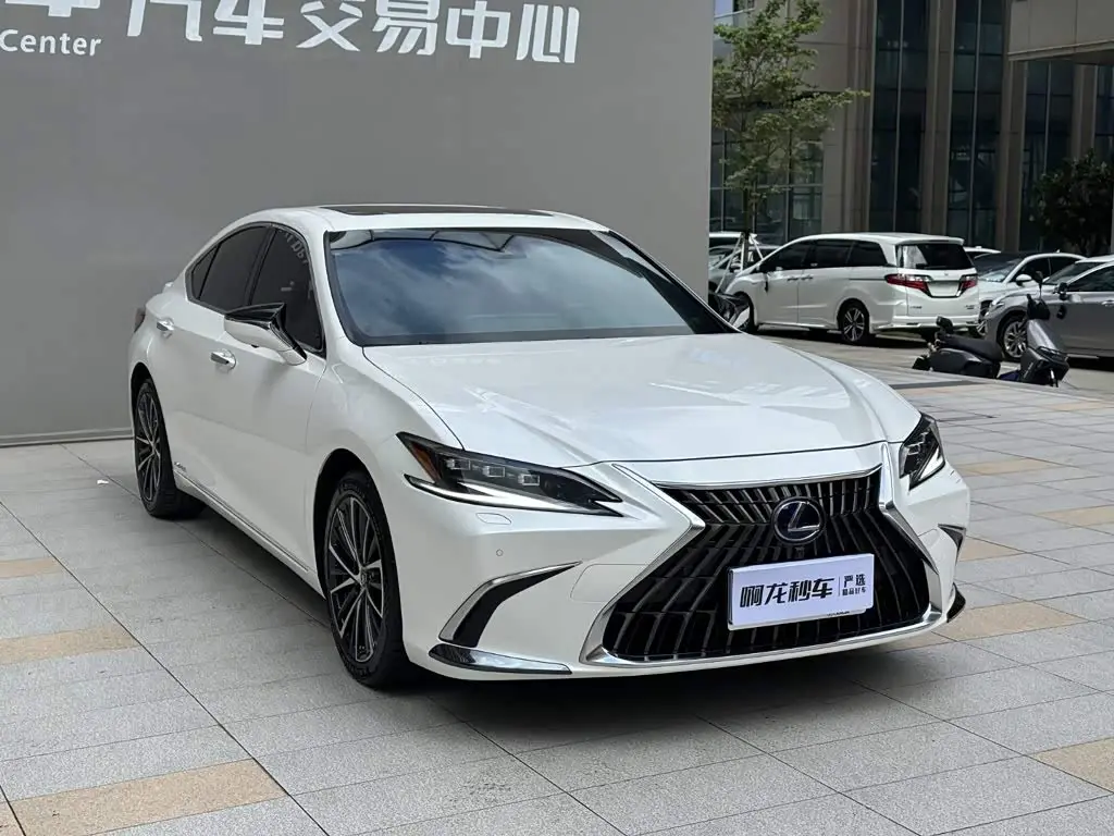 Lexus ES 2022 — Фото 3/20