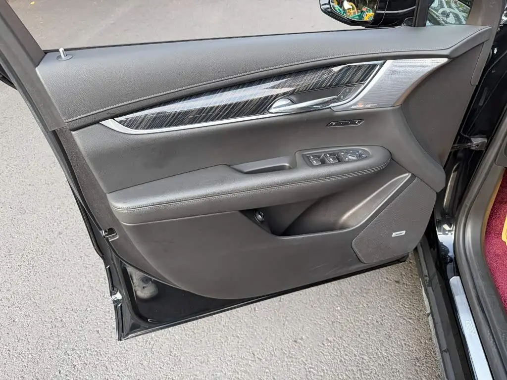 Cadillac XT6 2022 — Photo 6/14