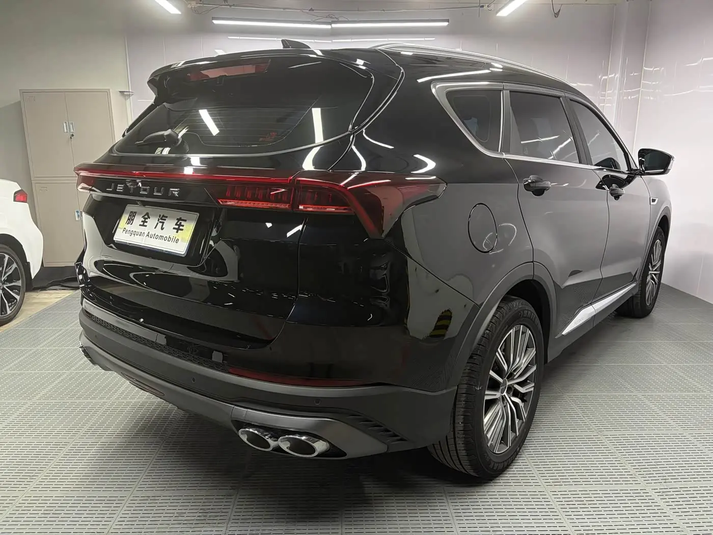 Jetour X70 PLUS 2023 — Photo 18/20