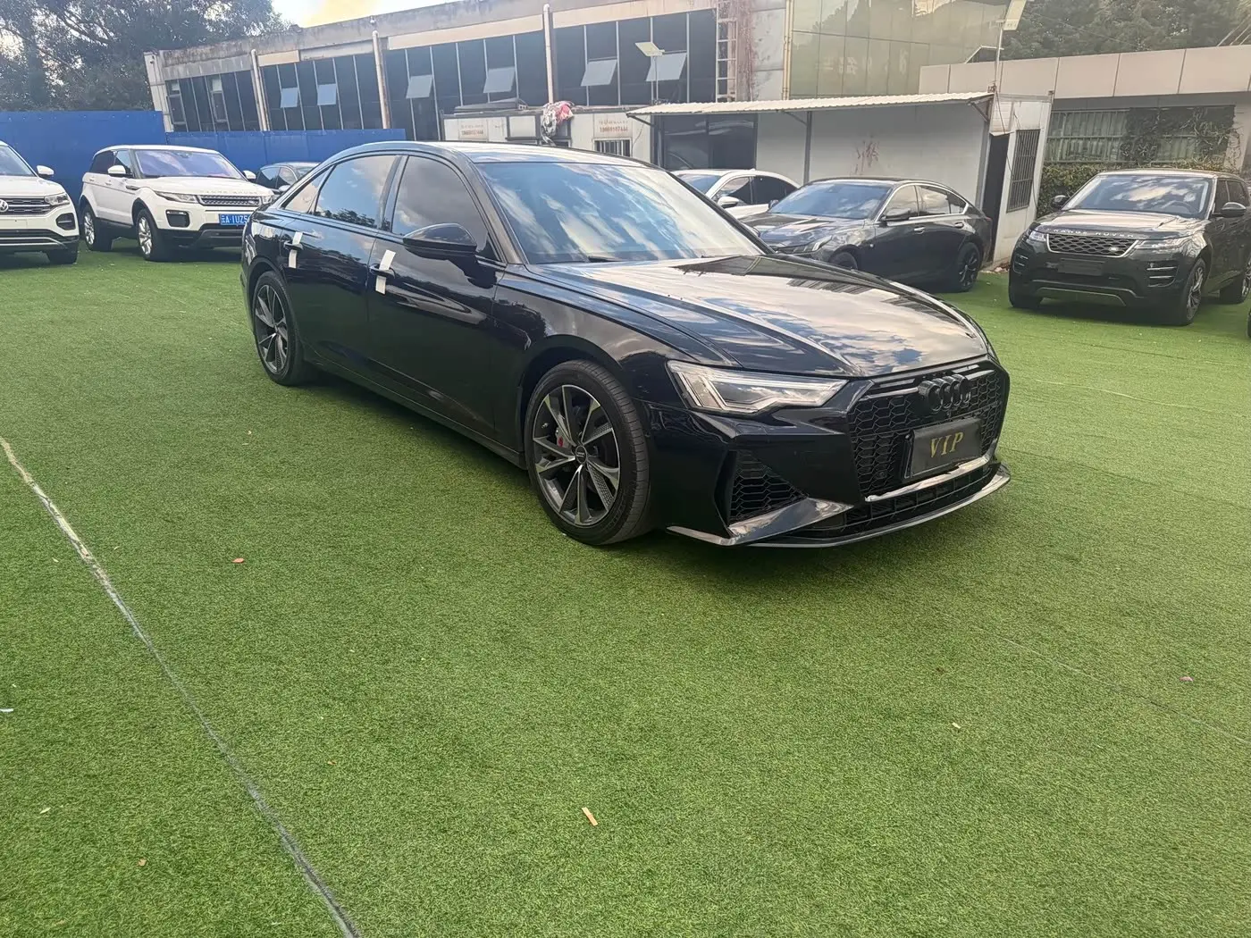 Audi A6L 2020 — Photo 1/20