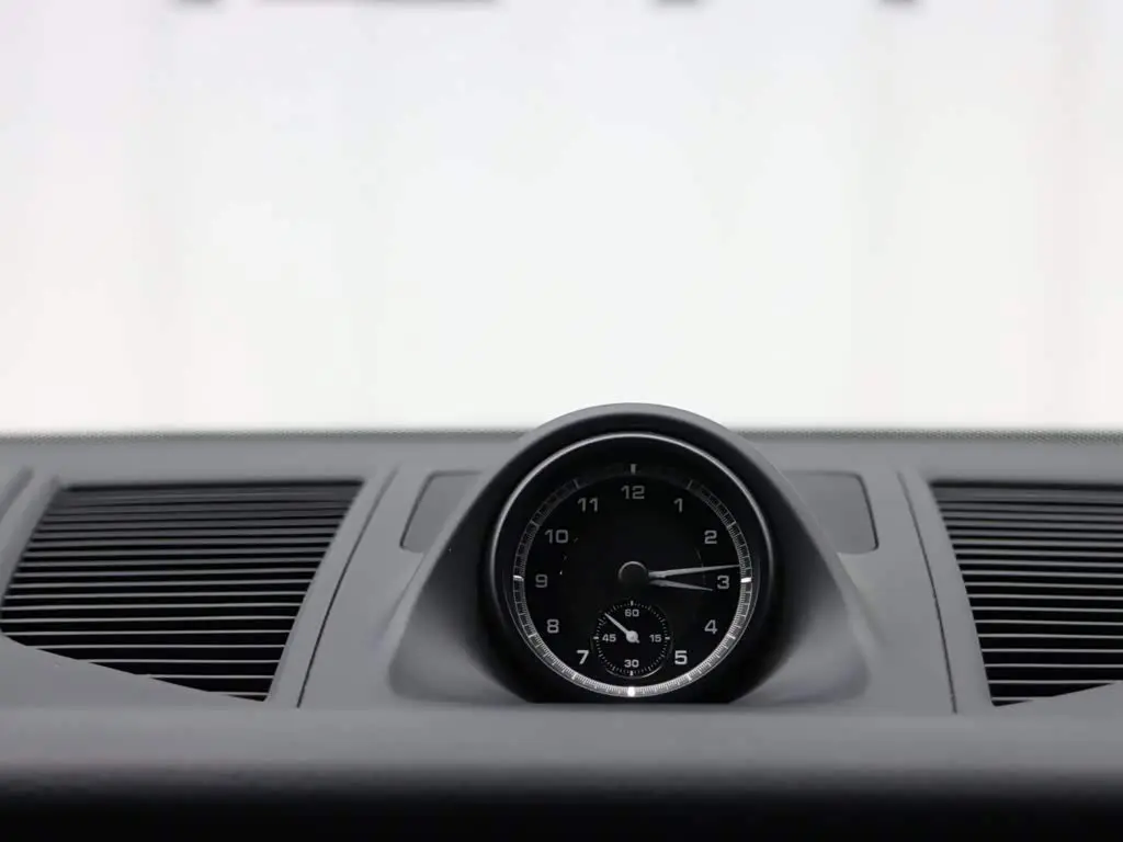 Porsche Macan 2023 — Photo 19/20
