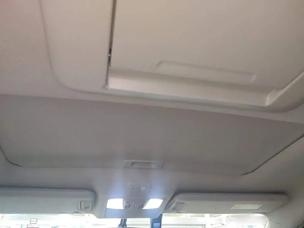 Nissan Quest 2017 — ფოტო 18/20