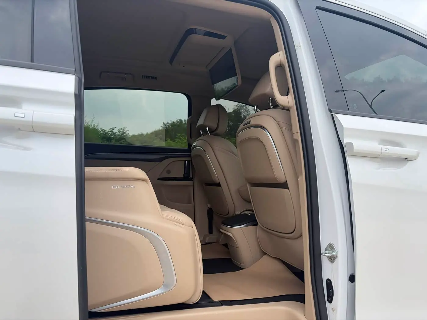 Buick GL8 New Energy 2025 — Şəkil 11/17