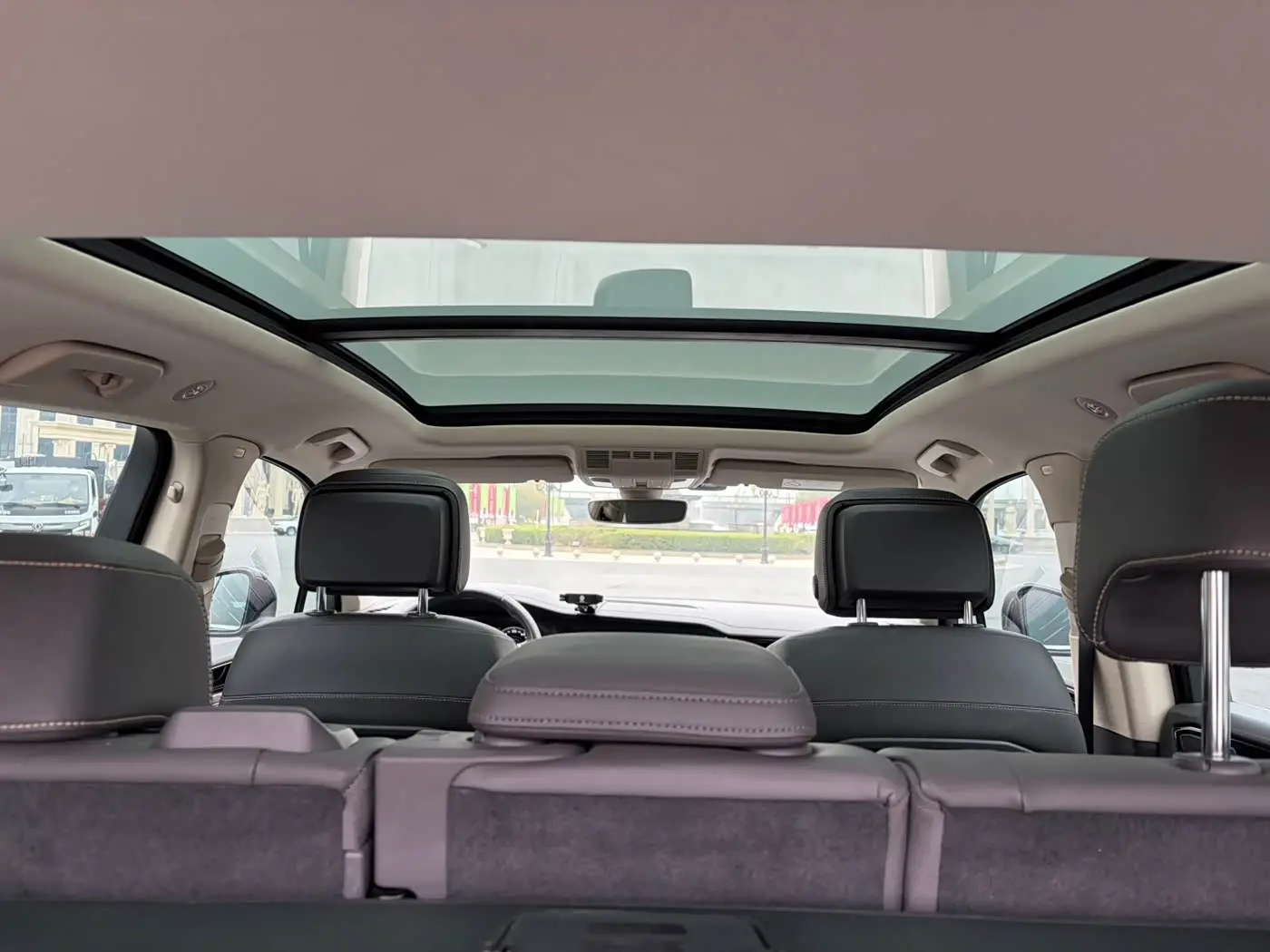 Volkswagen Touareg 2019 — ფოტო 12/14