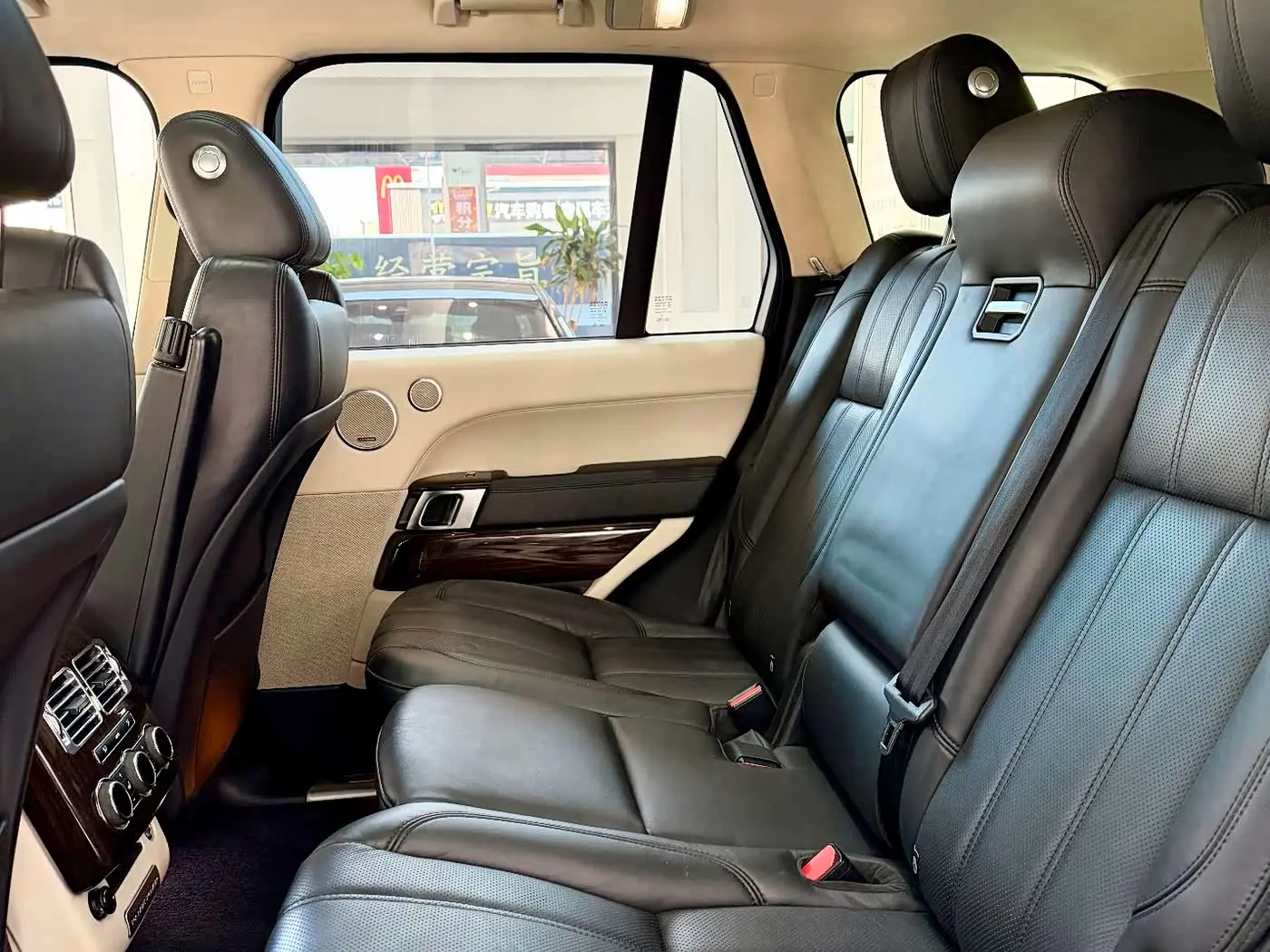 Land Rover Range Rover 2015 — Фото 12/15