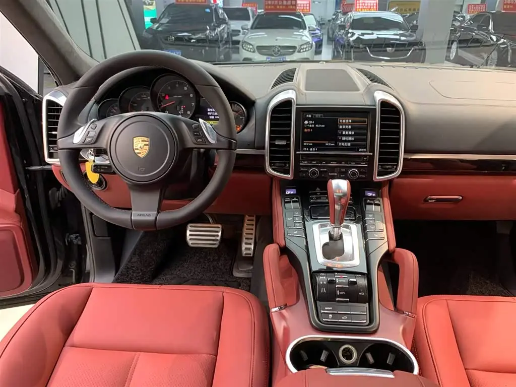 Porsche Cayenne 2012 — Photo 20/20