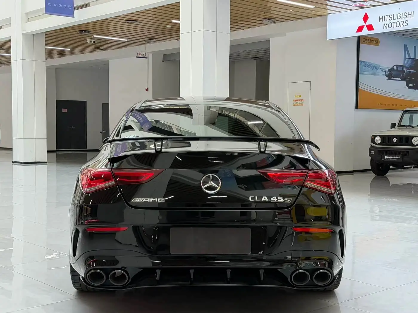 Mercedes-Benz CLA AMG 2023 — Фото 3/9