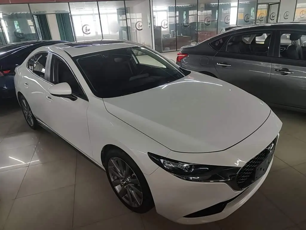 Mazda Mazda3 Axela 2025 — Photo 4/20