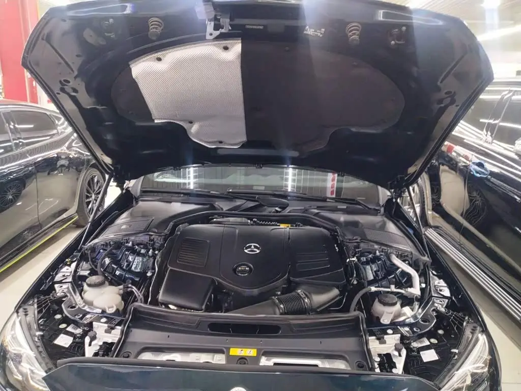 Mercedes-Benz C-Class 2024 — Photo 20/20