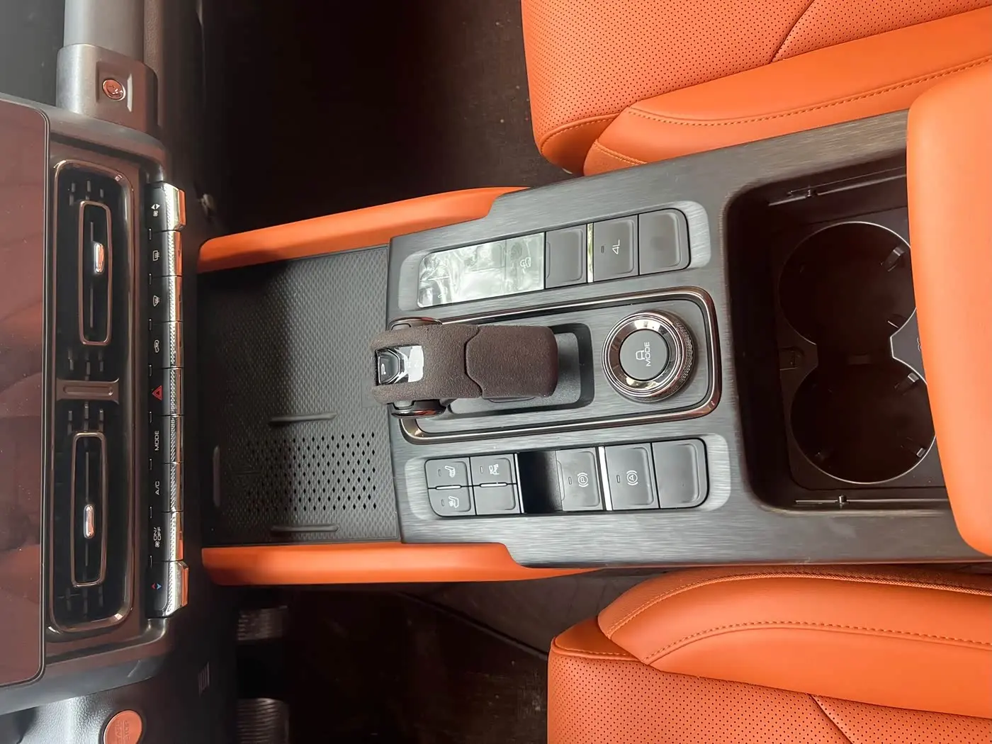 Haval H9 2025 — Photo 7/10