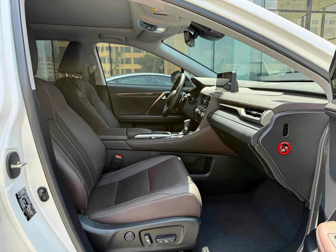Lexus RX 2023 — ფოტო 6/9