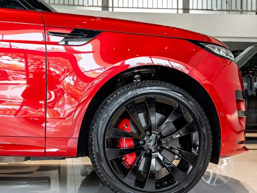 Land Rover Range Rover Sport PHEV 2024 — Фото 5/20