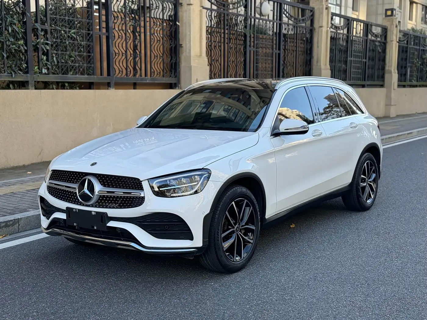 Mercedes-Benz GLC 2021 — Фото 1/10