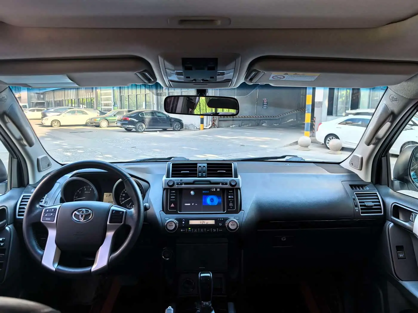 Toyota Prado 2016 — Photo 14/19