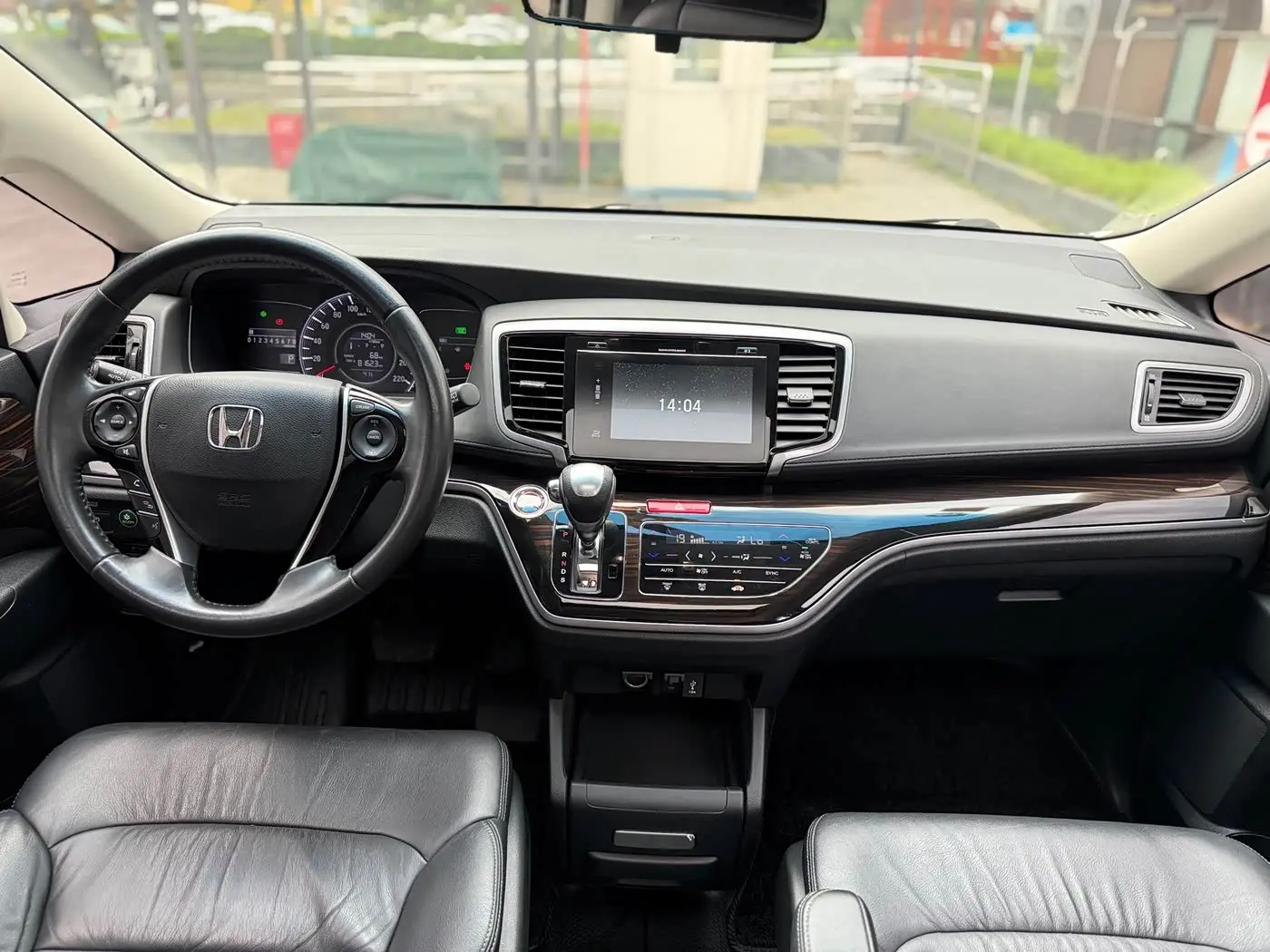 Honda Odyssey 2019 — Photo 8/19