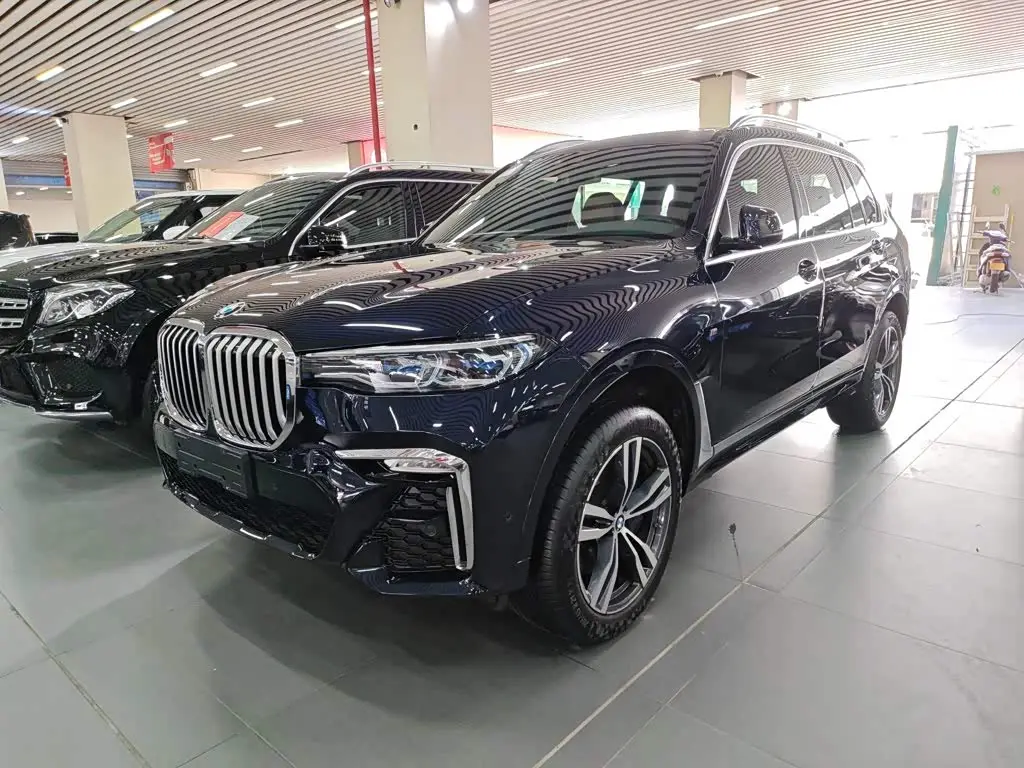 BMW X7 2019 — Photo 2/16