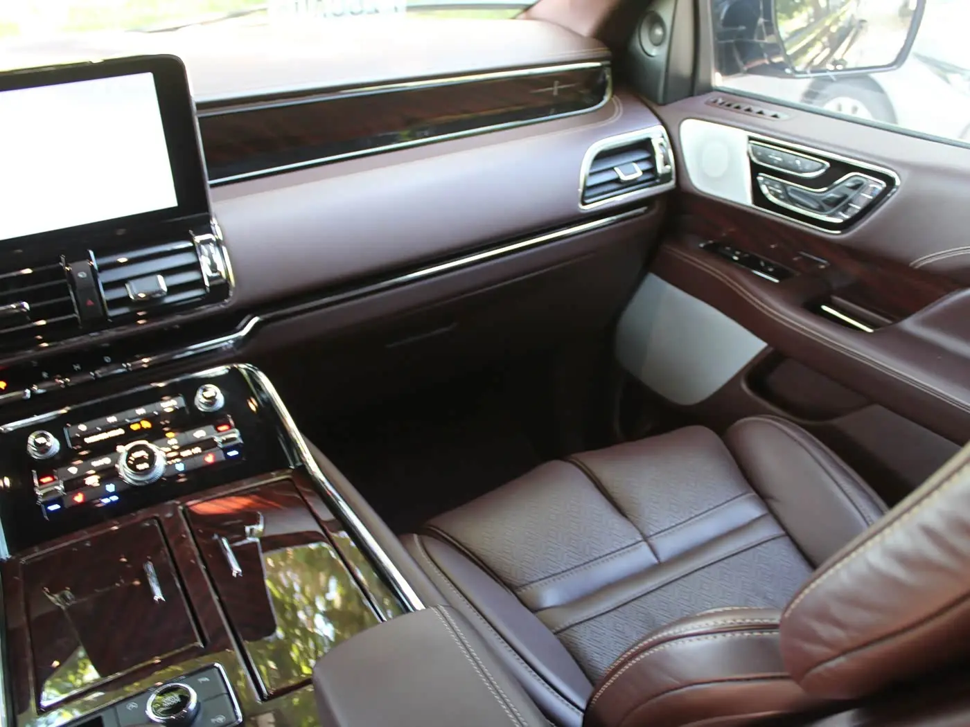 Lincoln Navigator 2021 — Photo 16/20
