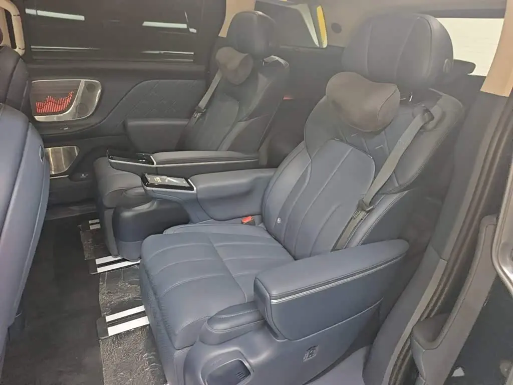 Voyah Auto Voyah Dreamer 2025 — Photo 17/20