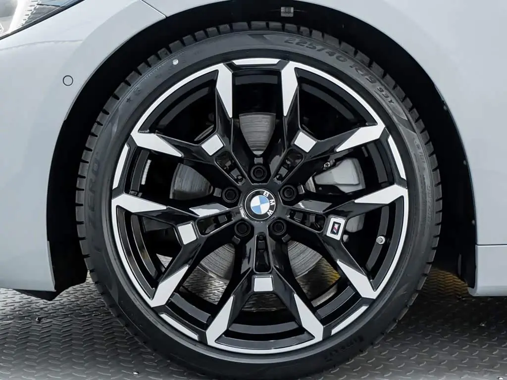 BMW 4 Series 2025 — Photo 10/20