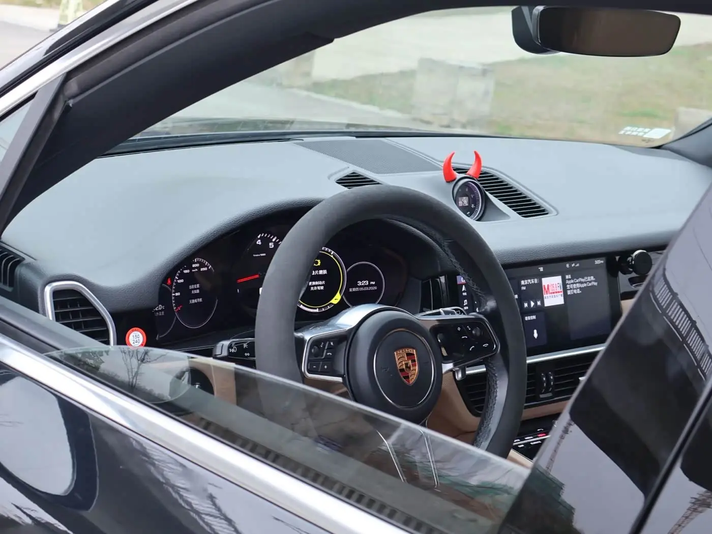 Porsche Cayenne 2019 — Photo 18/18