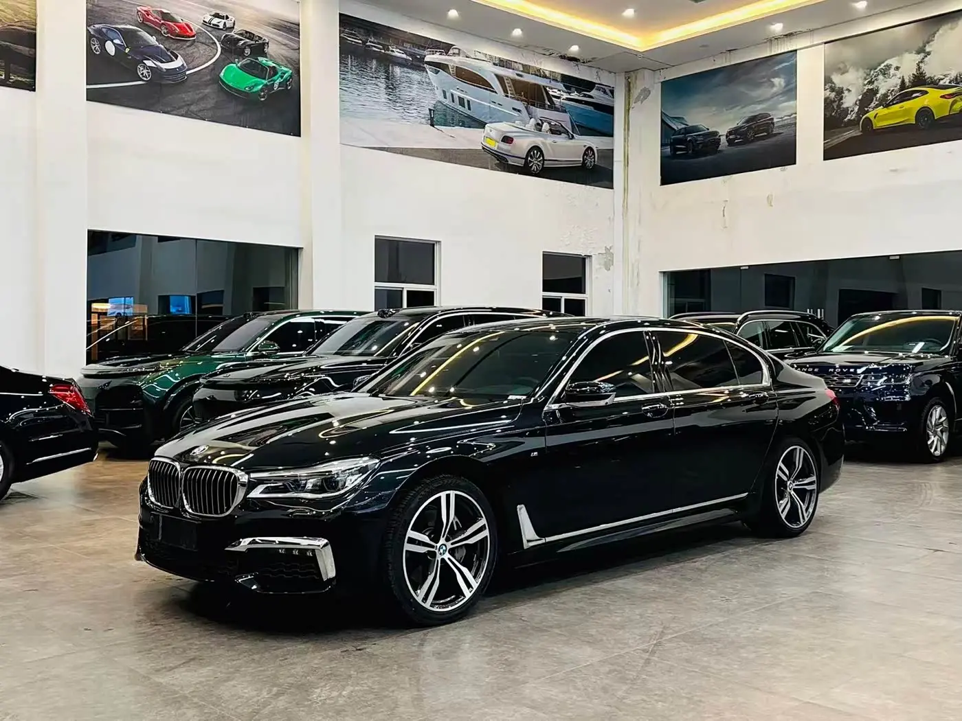 BMW 7 Series 2018 — Фото 1/10