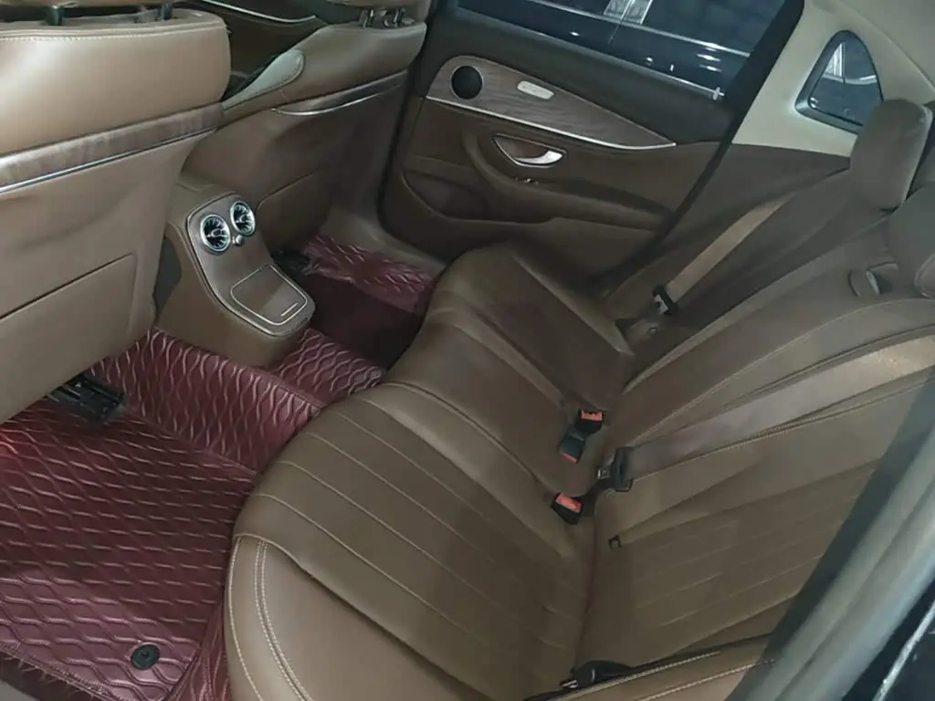 Mercedes-Benz E-Class 2022 — Photo 17/20