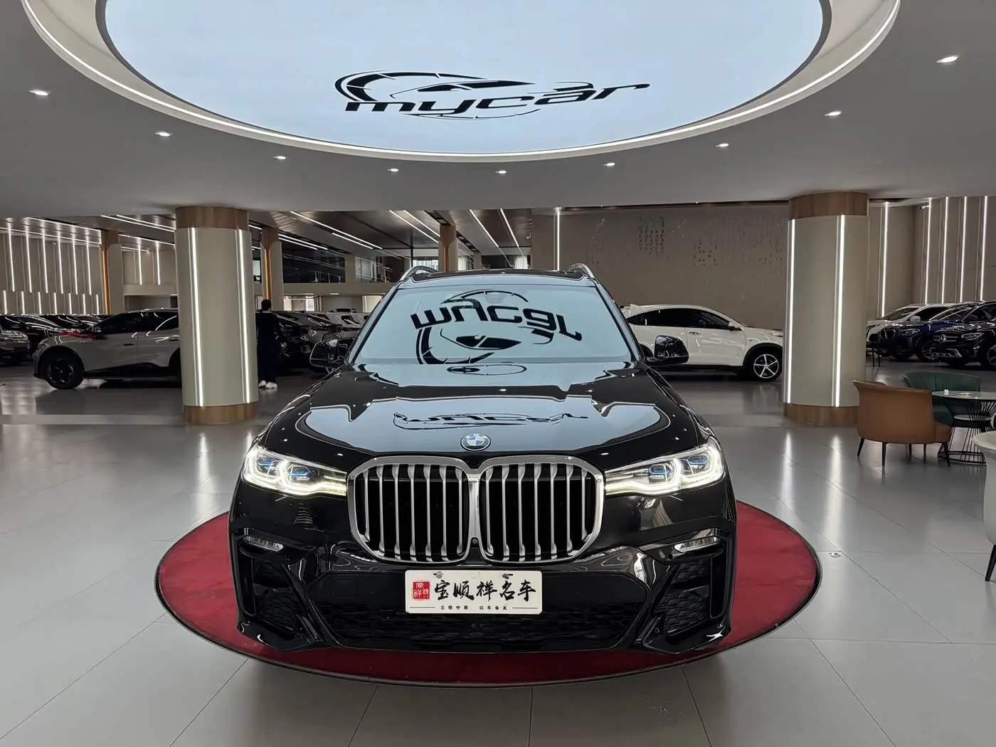 BMW X7 2019 — Фото 2/20
