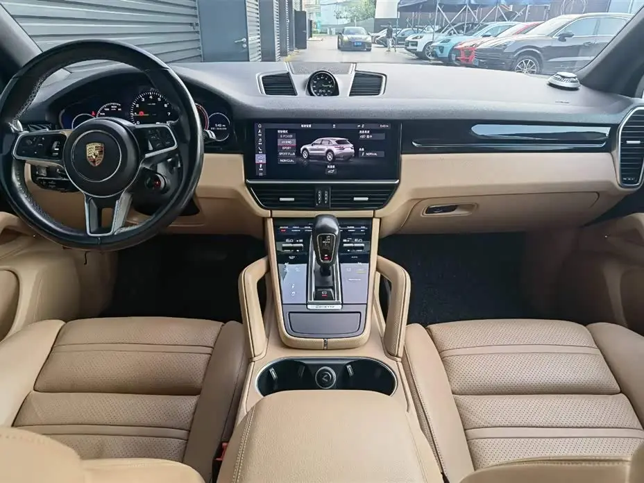 Porsche Cayenne New Energy 2019 — Photo 4/11
