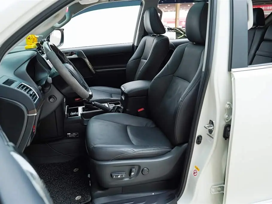 Toyota Prado 2019 — Photo 3/20