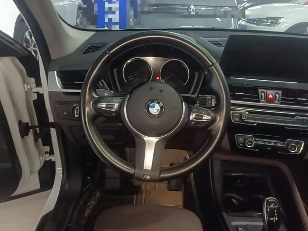 BMW X1 2021 — Фото 11/20