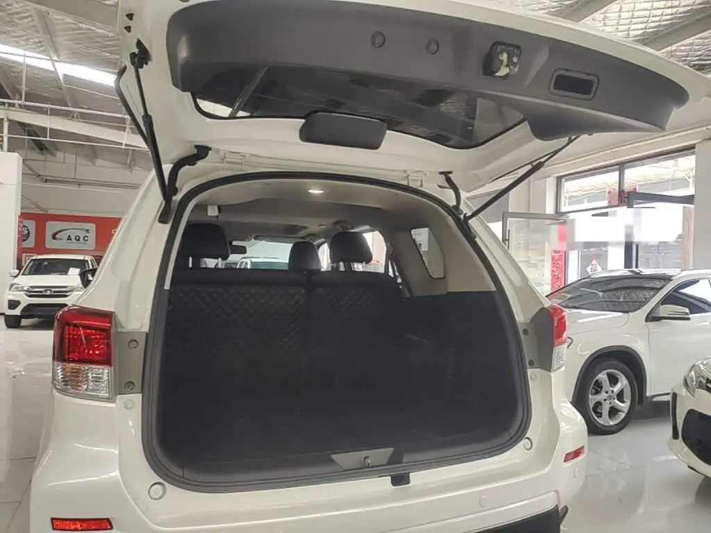 Nissan Terra 2023 — Photo 19/20