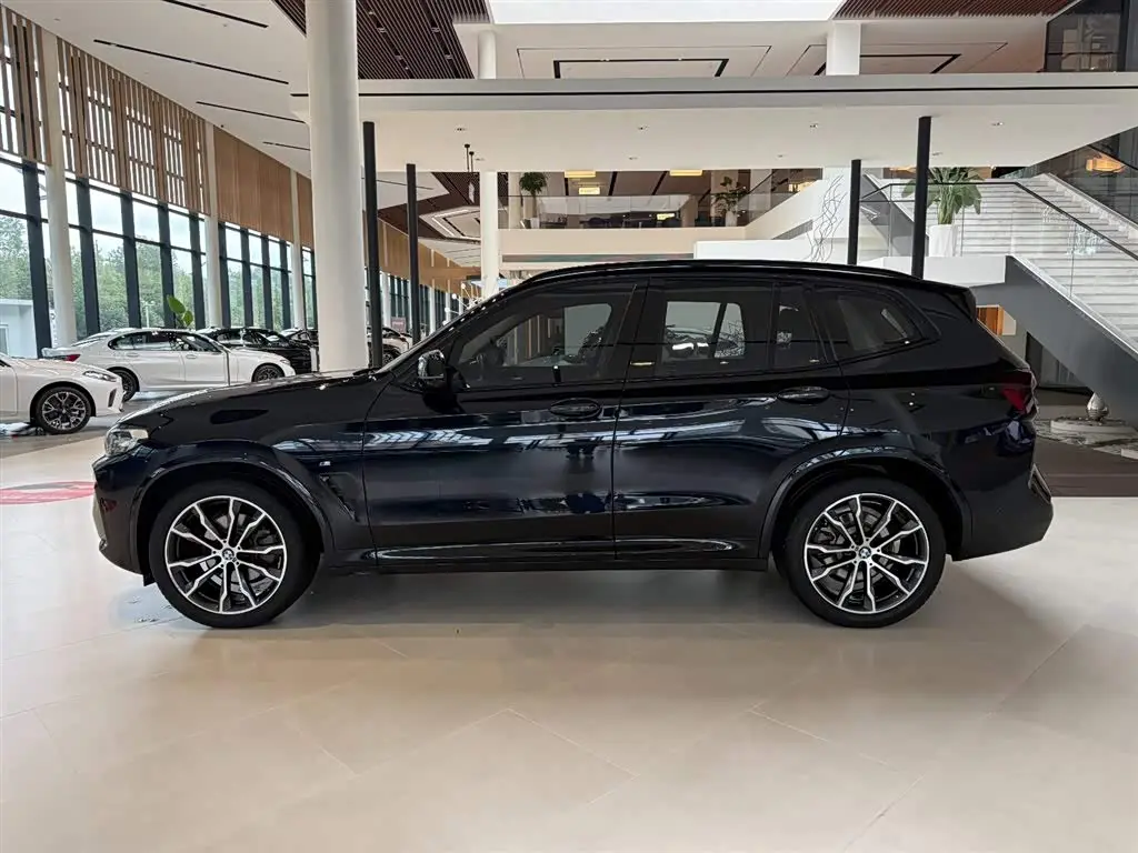 BMW X3 2024 — Photo 9/16