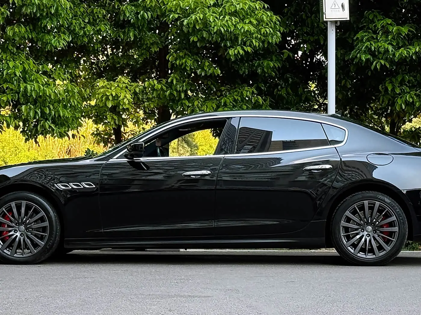 Maserati Quattroporte 2014 — Фото 3/18