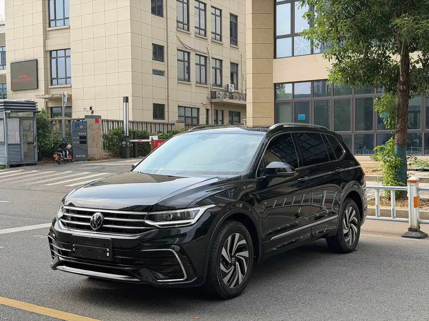 Volkswagen Tiguan L, 2024