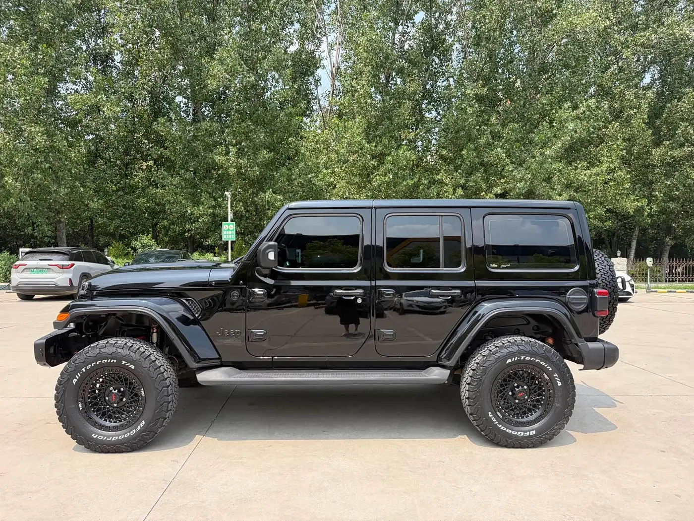 Jeep Wrangler 2022 — Фото 3/16
