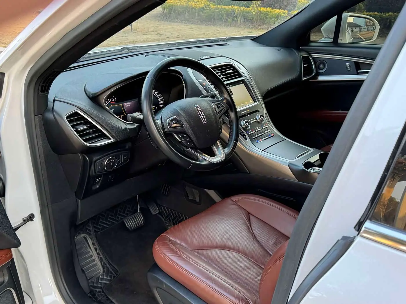 Lincoln MKX 2017 — Photo 8/13